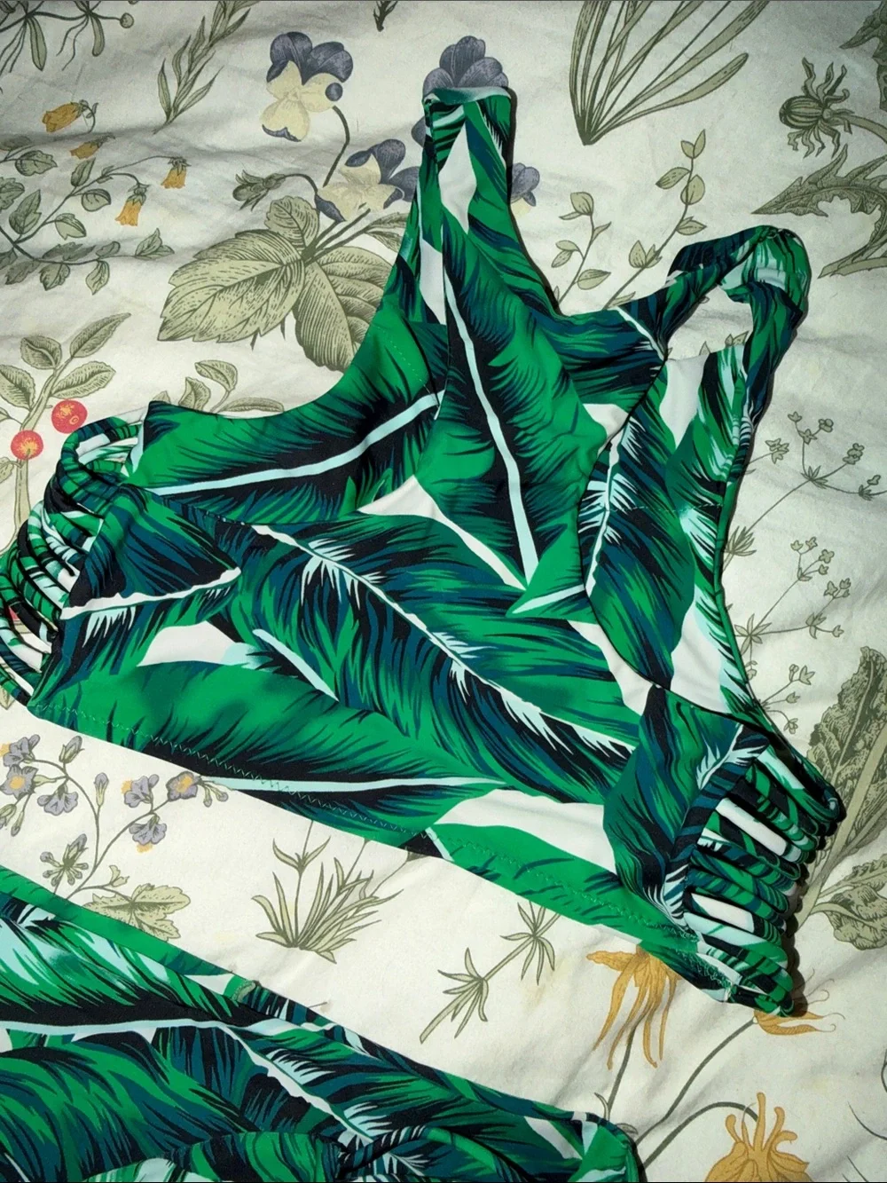 Green Tropical Leaf Print Bikini Set